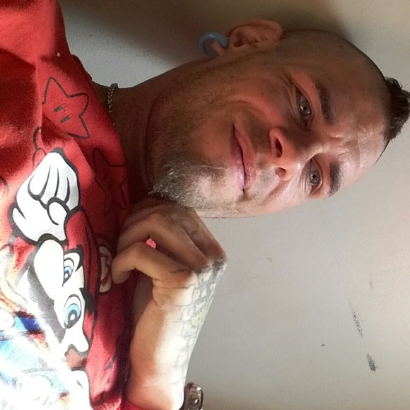 Meet your Posher, Kyle - Picture 1 of 1